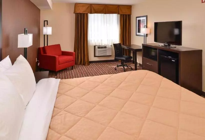 キングサイズベッドのスタンダードルーム, Quality Inn & Suites Tacoma  Seattle