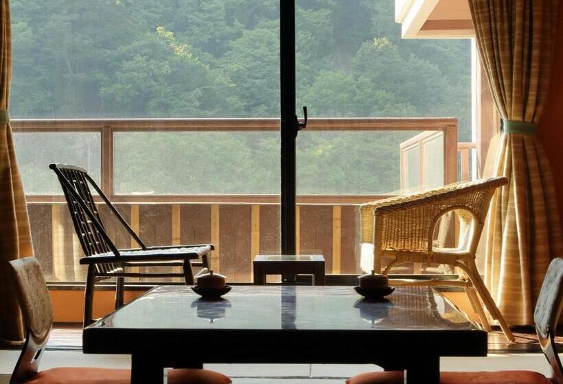 スタンダードルーム, Sunshine Kinugawa