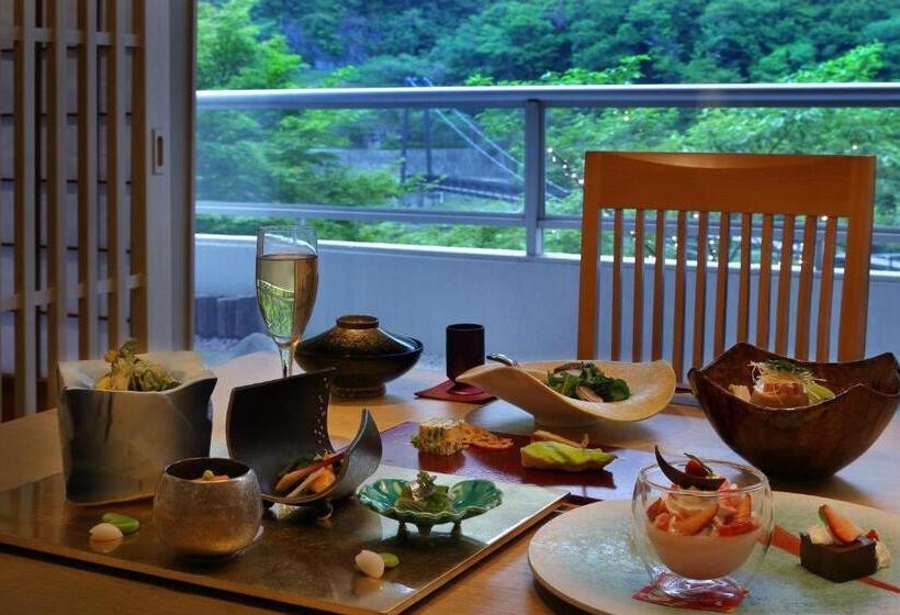 デラックスの４人部屋, Sunshine Kinugawa