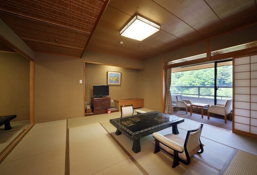 Номер Deluxe, Sunshine Kinugawa