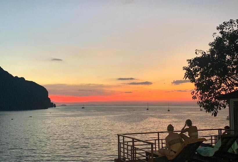 בקתה דלוקס, The Cobble Beach Hotel  Phi Phi Island