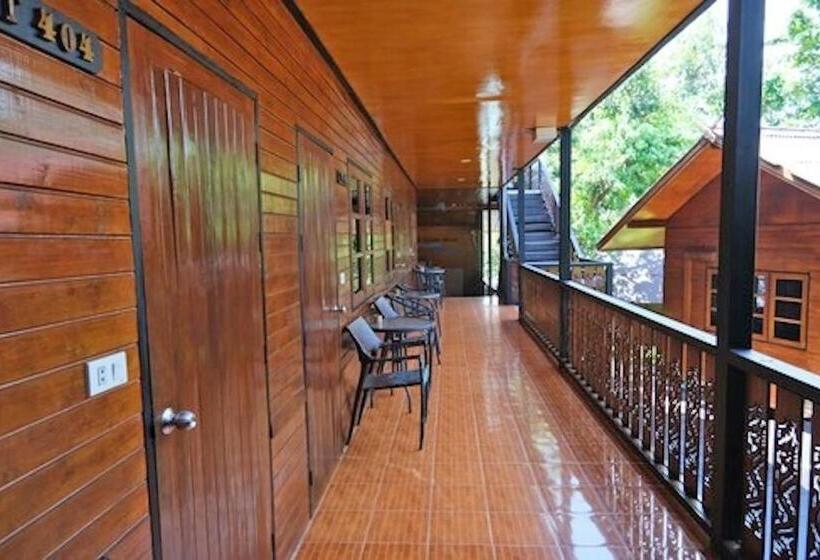 חדר סטנדרט לשלושה, The Cobble Beach Hotel  Phi Phi Island