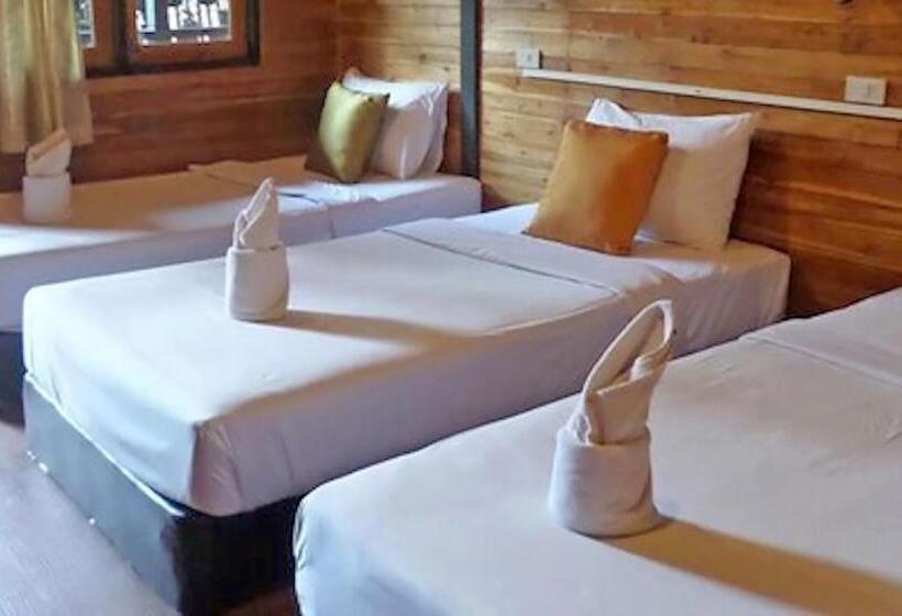 Номер Стандарт Трехместный, The Cobble Beach Hotel  Phi Phi Island