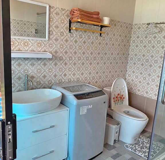 סוויטת ג'וניור נוף לים, The Cobble Beach Hotel  Phi Phi Island