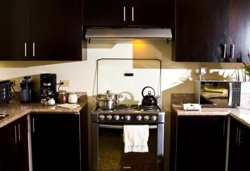 1 Bedroom Penthouse Apartment, Me Hotel & Villas   Montañita Estates