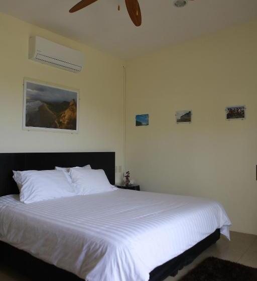 ویلای 3 خوابه, Me Hotel & Villas   Montañita Estates