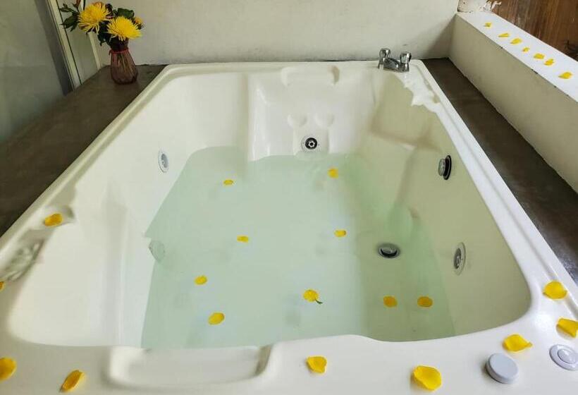 سوییت با چشمانداز باغ, Me Hotel & Villas   Montañita Estates