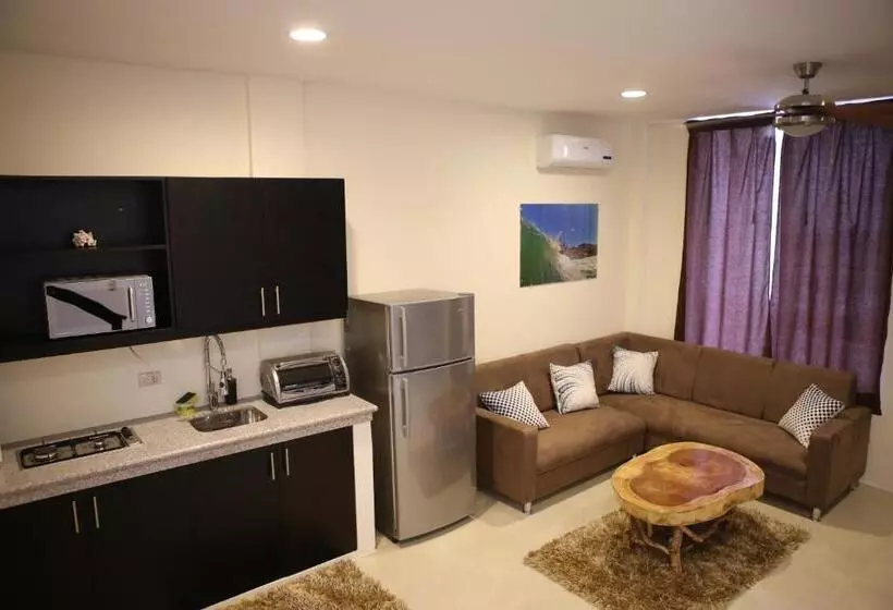 سوییت با چشم‌انداز استخر, Me Hotel & Villas   Montañita Estates