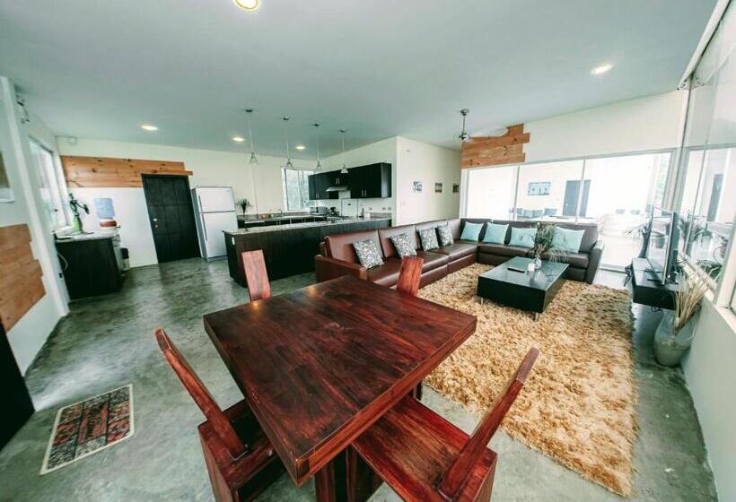 1 Bedroom Penthouse Apartment, Me Hotel & Villas   Montañita Estates