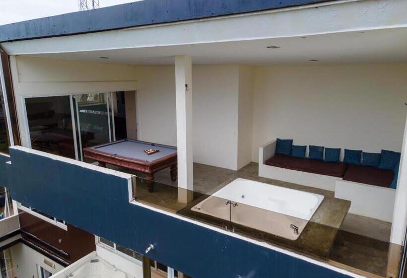 1 Bedroom Penthouse Apartment, Me Hotel & Villas   Montañita Estates