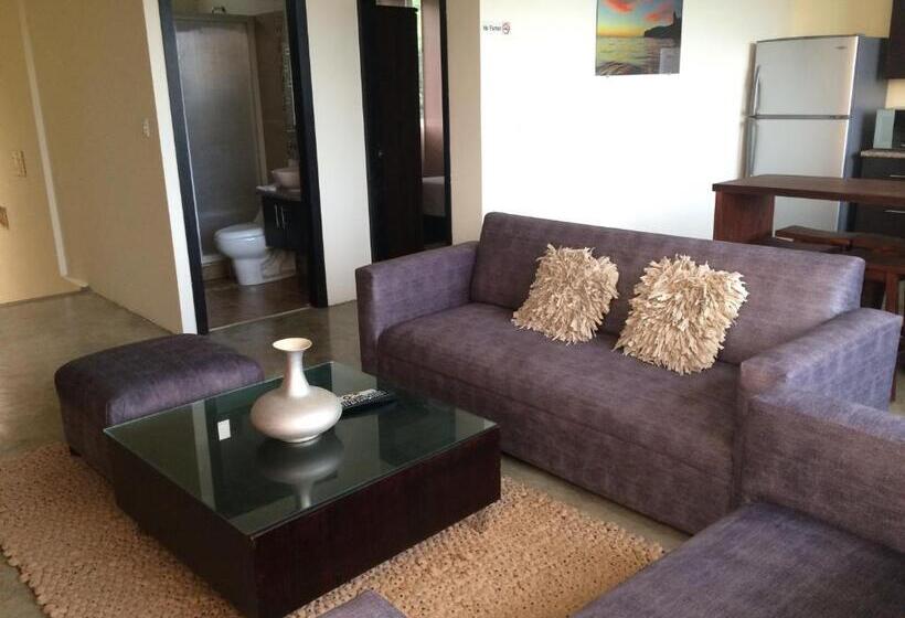 ویلای 3 خوابه, Me Hotel & Villas   Montañita Estates