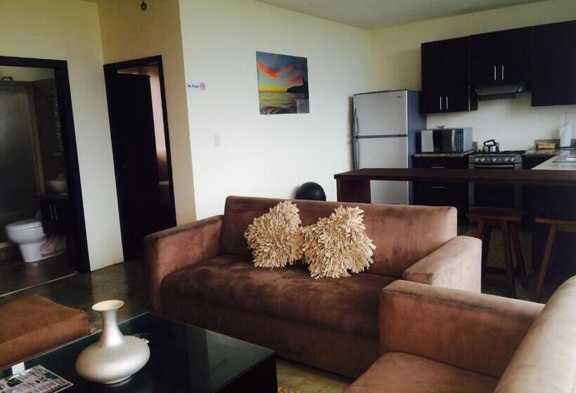 ویلای 3 خوابه, Me Hotel & Villas   Montañita Estates