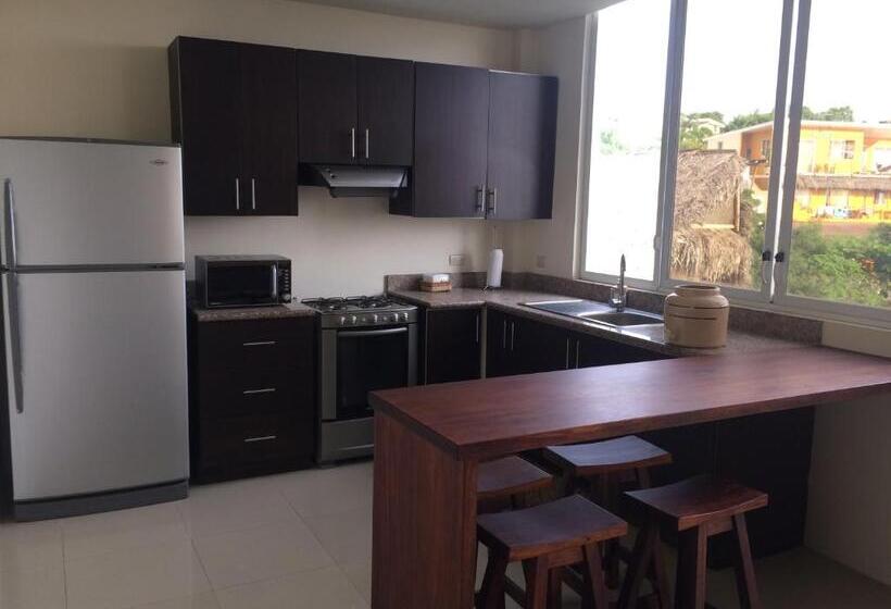 ویلای 3 خوابه, Me Hotel & Villas   Montañita Estates