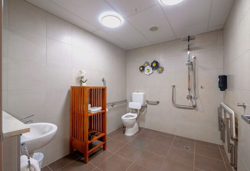 غرفة قياسية لذوى الاحتياجات الخاصة, Ramada Suites By Wyndham Zen Quarter Darwin