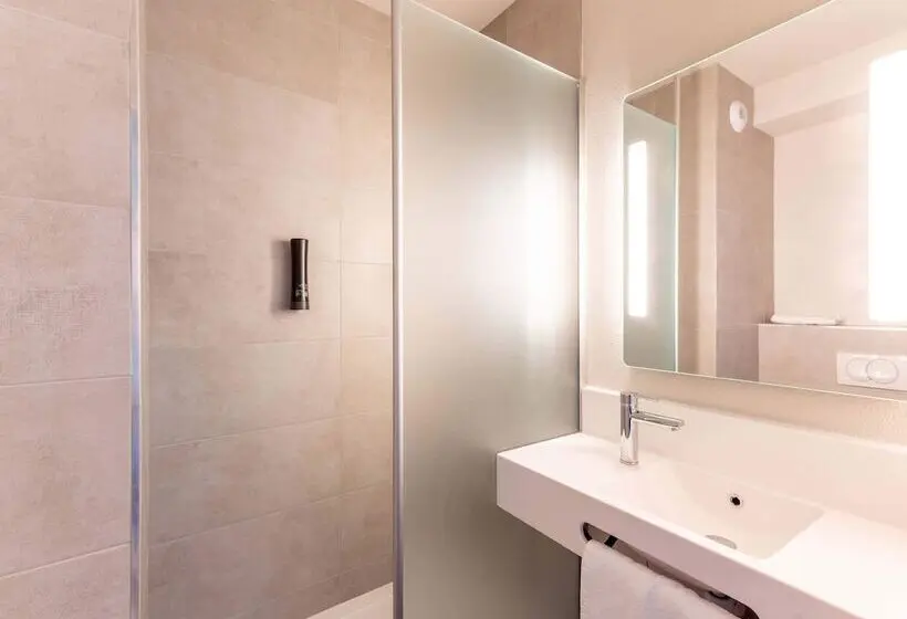 スタンダード４人部屋, B&b Hotel Aix Les Bains