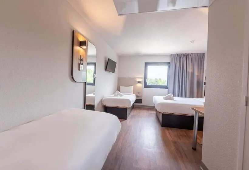 スタンダード４人部屋, B&b Hotel Aix Les Bains