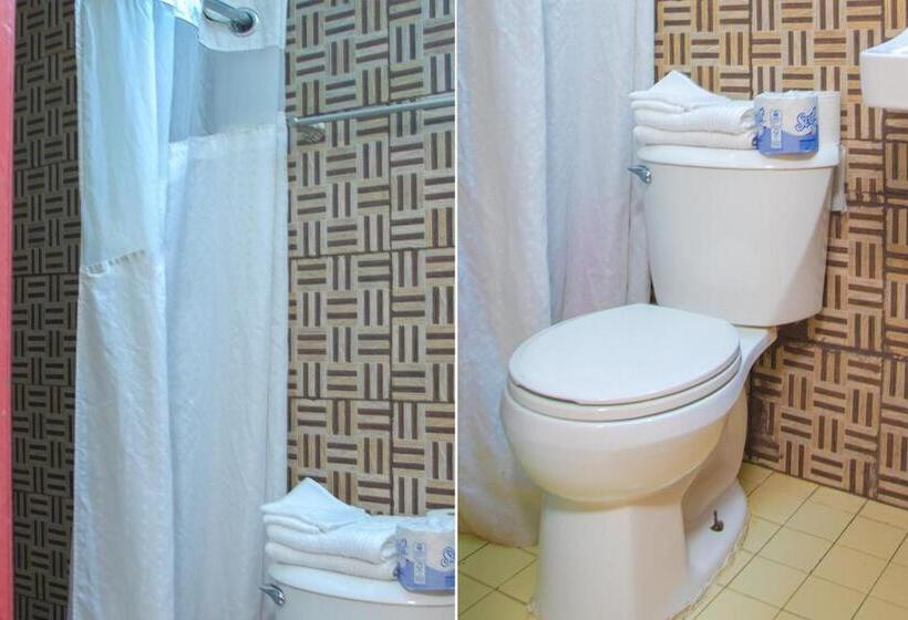 غرفه قياسيه سريرين مزدوجين, Oyo  I20 Decatur, East Atlanta