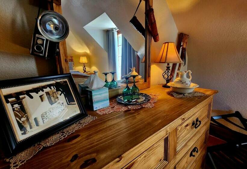 스탠다드 트리플 룸, Downen House Bed & Breakfast