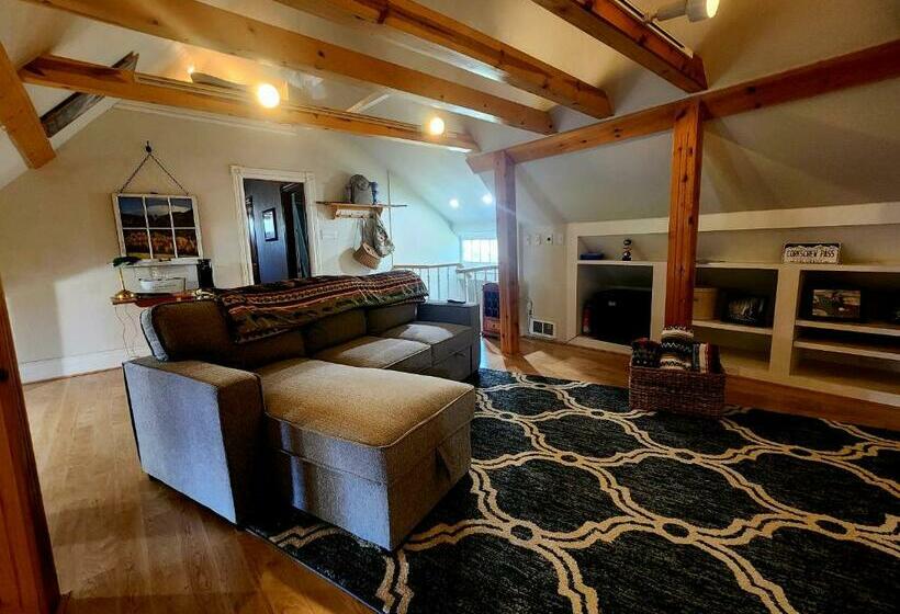 스탠다드 트리플 룸, Downen House Bed & Breakfast