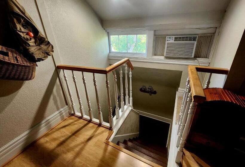 스탠다드 트리플 룸, Downen House Bed & Breakfast