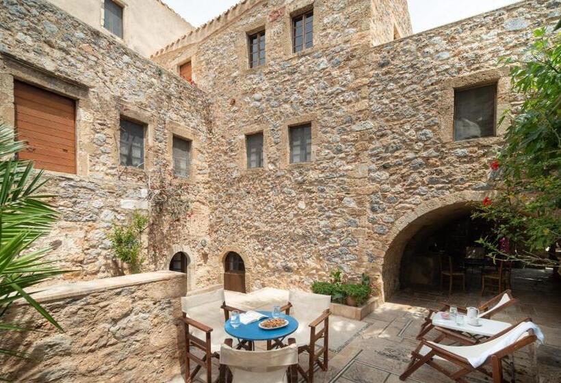Полулюкс Вид на Сад, Menexes Suites Monemvasia