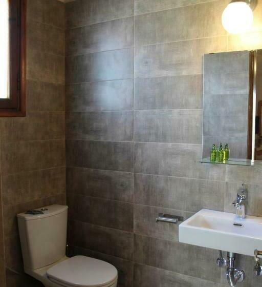 חדר סטנדרט לארבעה, Defkalion