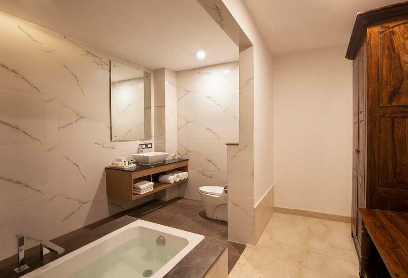 اتاق لوکس, Himal Resort