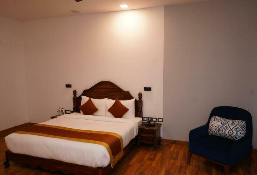 اتاق اجرایی, Himal Resort