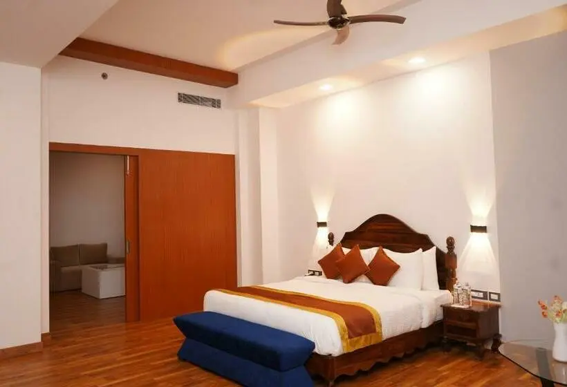 سوییت, Himal Resort