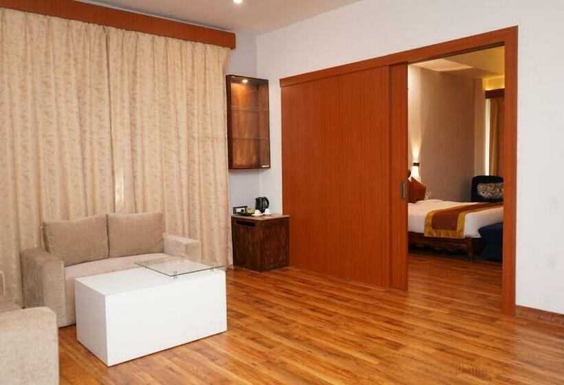 سوئیت پرزیدنت, Himal Resort