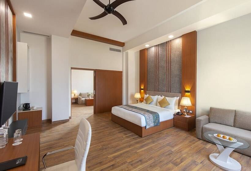 سوییت, Himal Resort