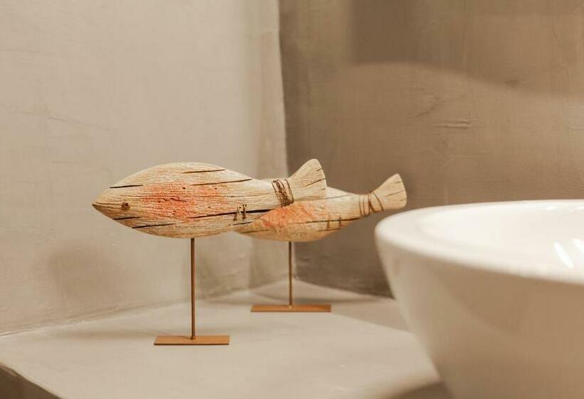 Suite, Cydonia Caves