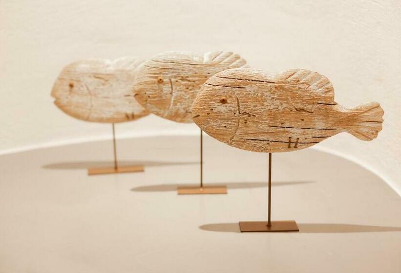 Suite, Cydonia Caves