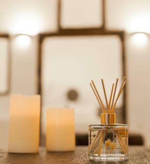 Suite, Cydonia Caves