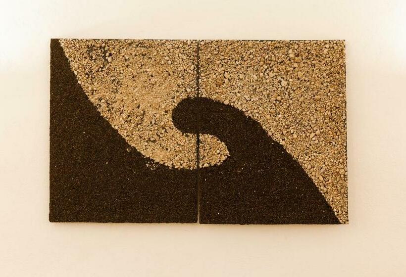 Suite, Cydonia Caves