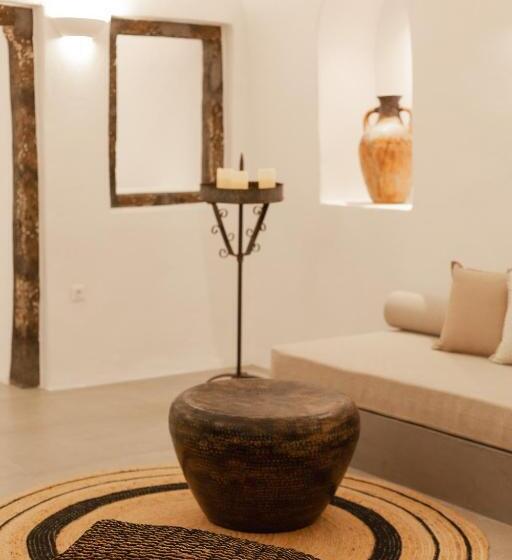 Suite, Cydonia Caves