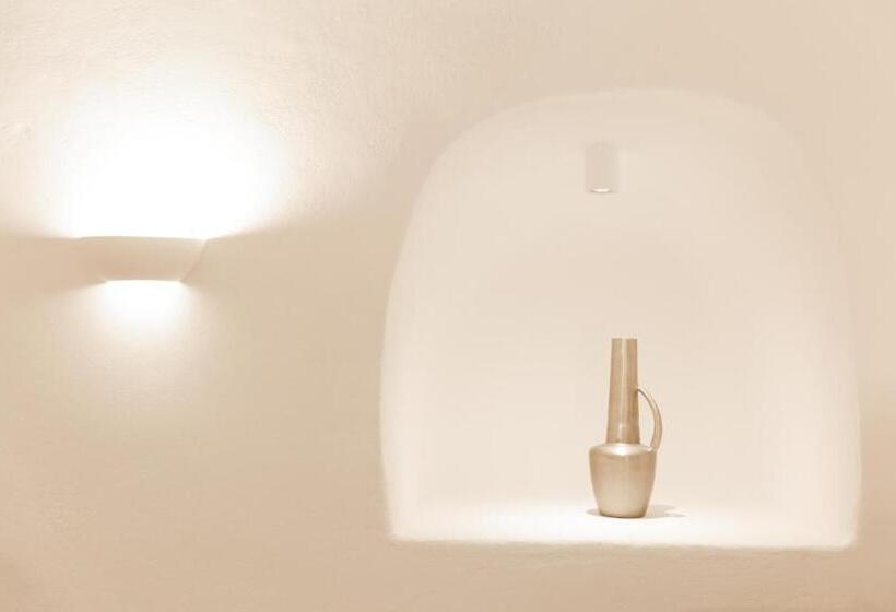 Suite, Cydonia Caves