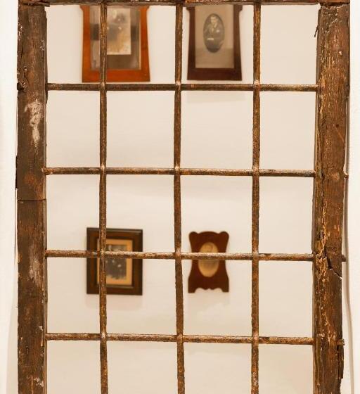 Suite, Cydonia Caves