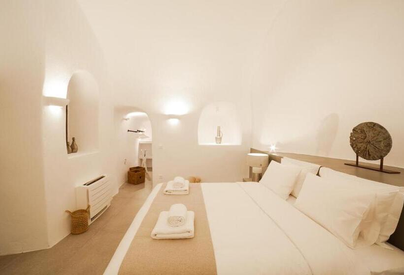 Suite, Cydonia Caves