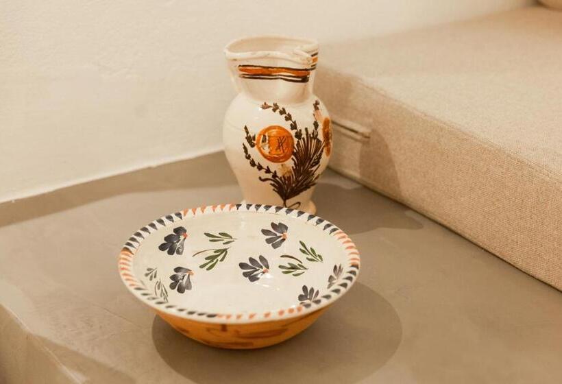 Suite 2 Quartos, Cydonia Caves