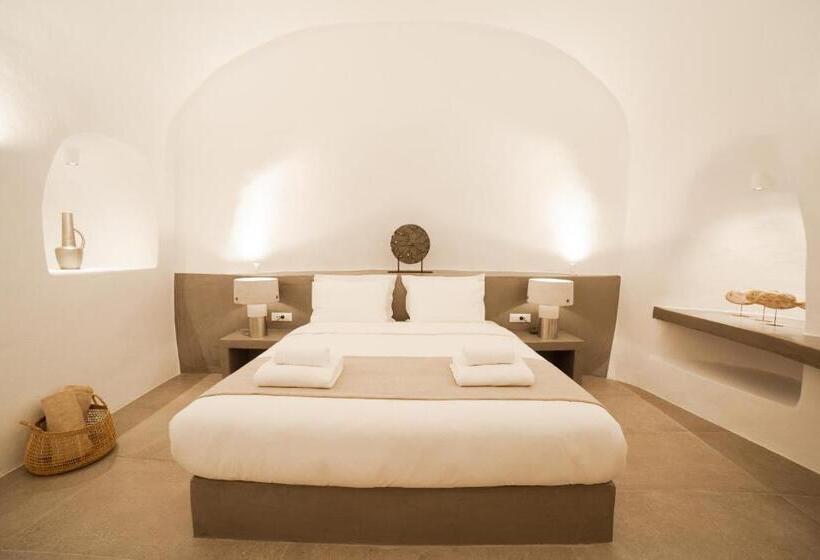 Suite, Cydonia Caves