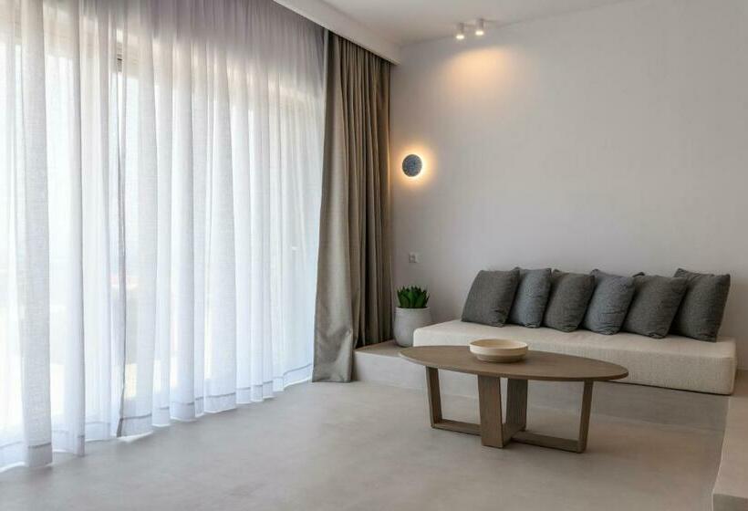 سوییت با استخر, Muro Suites