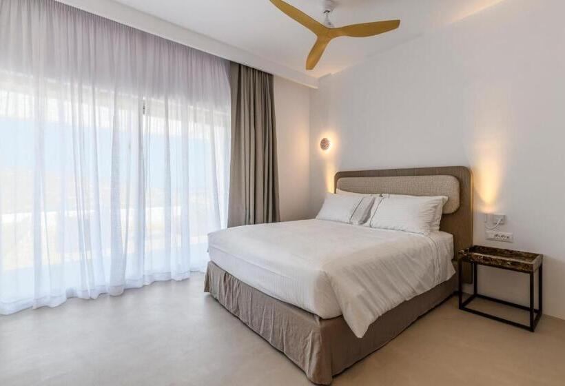 سوئیت جونیور با استخر, Muro Suites