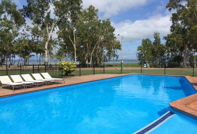 غرفة عائلية, Arcadia Village Motel