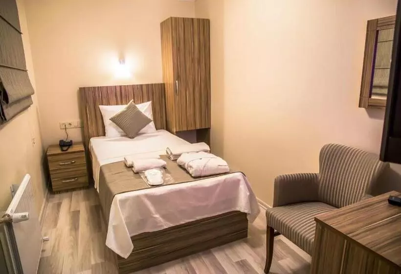 Classic Single Room