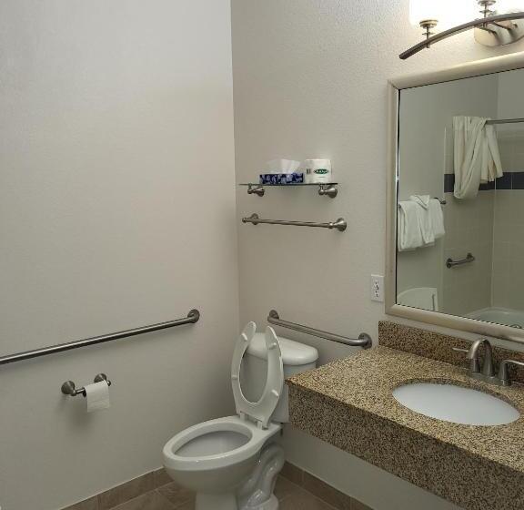 غرفة قياسية لذوى الاحتياجات الخاصة, A Riverside Inn Travelodge By Wyndham