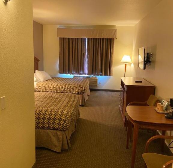 Номер Стандарт, A Riverside Inn Travelodge By Wyndham