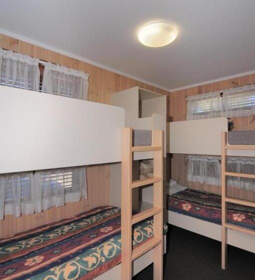 Дом 2 Спальни, Kendalls Beach Holiday Park