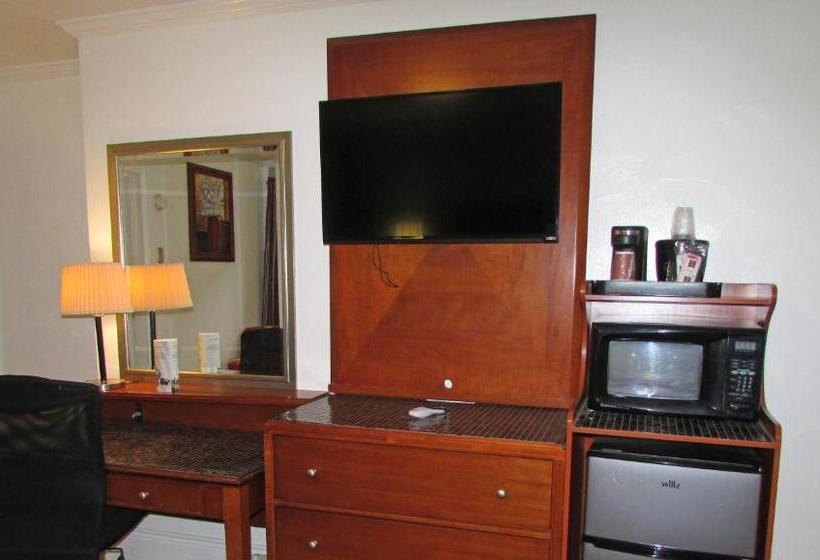 Стандартный Номер Кровать Кинг, Magnuson Cedar City