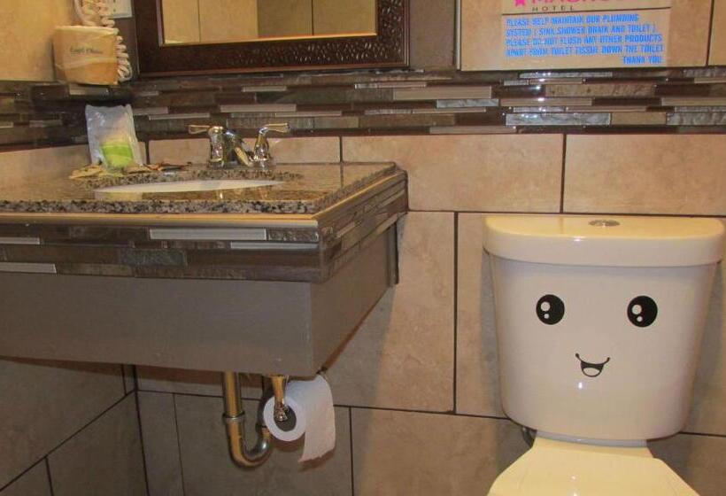 Номер Deluxe Кровать Кинг, Magnuson Cedar City